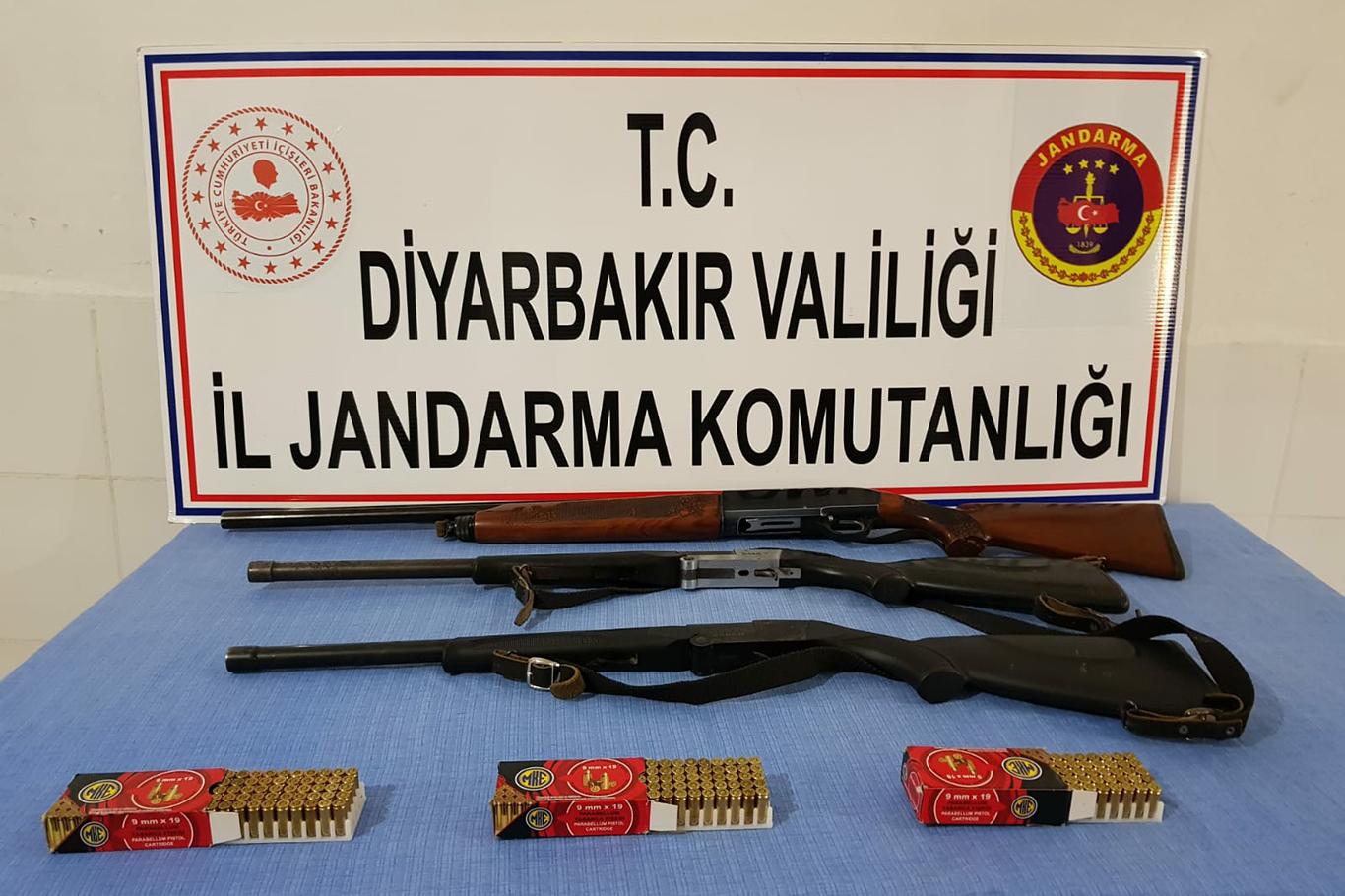 Silah kaçakçılarına operasyon Silah kaçakçılarına operasyon